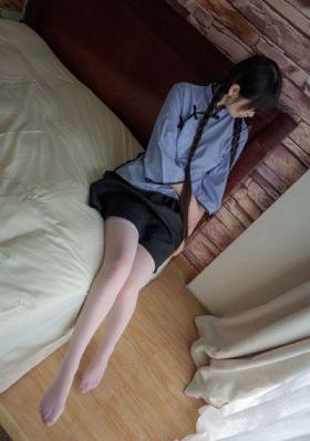 adn一136夫目前犯在线_超清在线观看